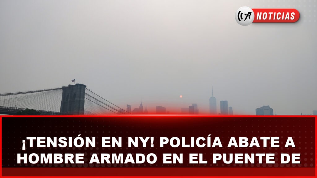 Tensión en el Puente de Brooklyn: Policía de Nueva York abatió a un hombre armado con un cuchillo Agentes de policía y vehículos de emergencia en el Puente de Brooklyn en Nueva York.