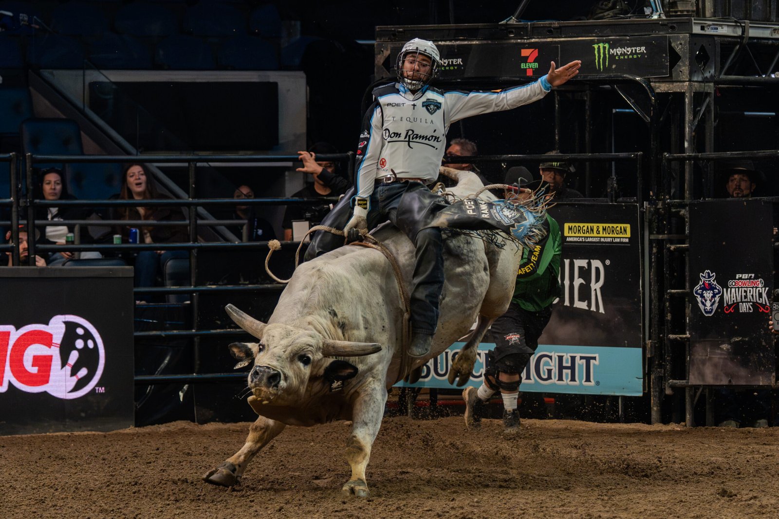 Del jaripeo al PBR: Nueva York vive la emoción de las montas profesionales de toros a7v01038