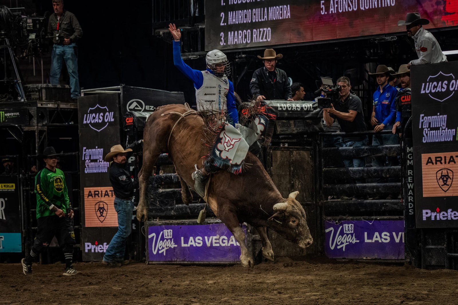 Del jaripeo al PBR: Nueva York vive la emoción de las montas profesionales de toros a7v01367