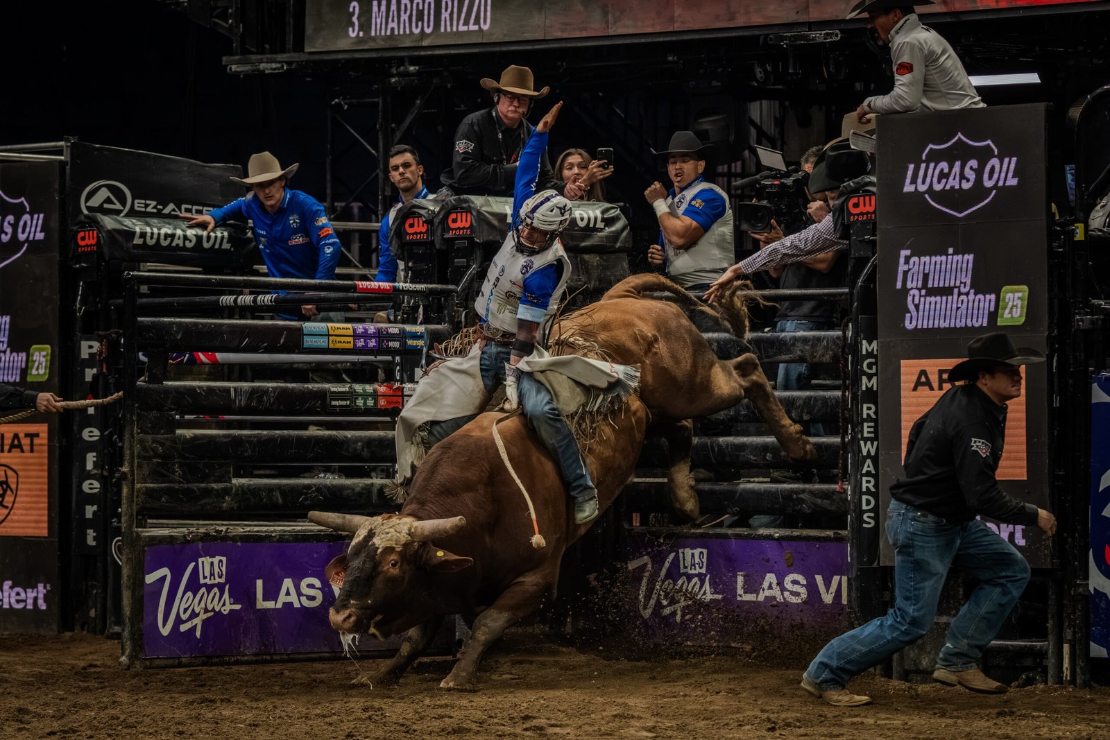 Del jaripeo al PBR: Nueva York vive la emoción de las montas profesionales de toros a7v01445