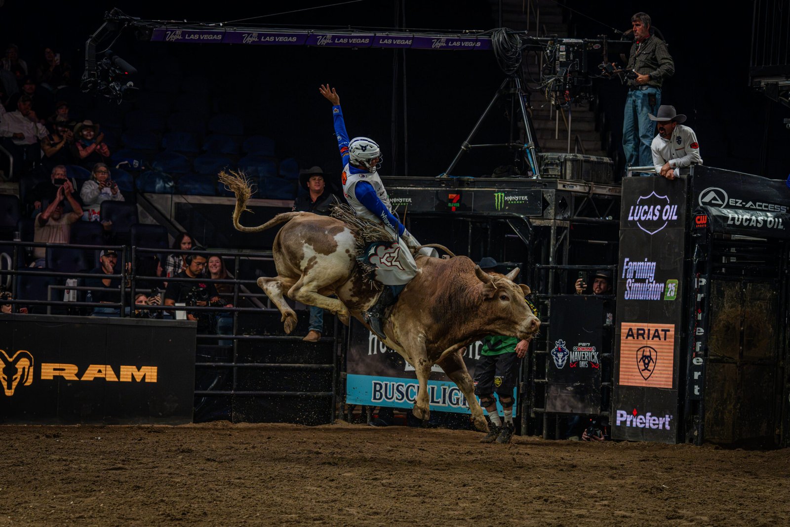 Del jaripeo al PBR: Nueva York vive la emoción de las montas profesionales de toros a7v01535