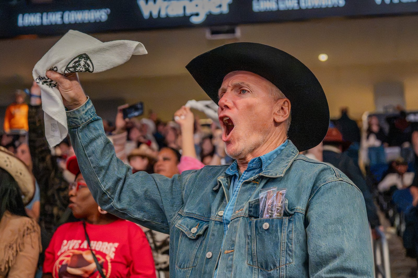 Del jaripeo al PBR: Nueva York vive la emoción de las montas profesionales de toros a7v01776