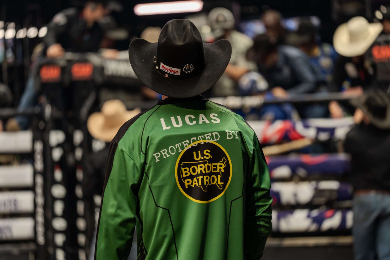 Del jaripeo al PBR: Nueva York vive la emoción de las montas profesionales de toros a7v09758